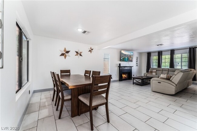 Building Photo - 9005 Feather River Ct