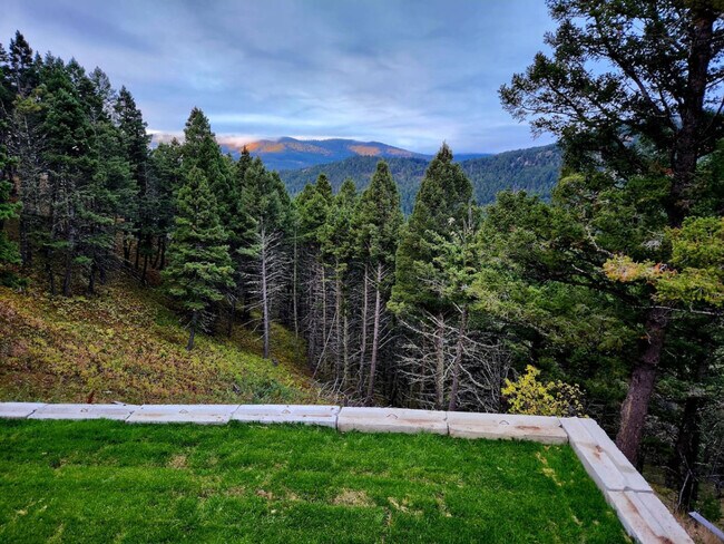 Building Photo - 15696 Horse Creek Rd