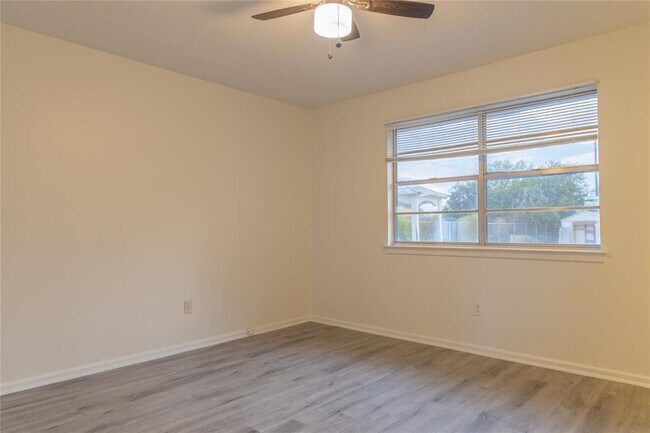 Building Photo - 1430 TX-46