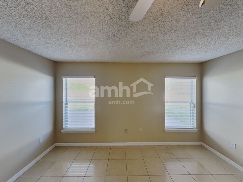 Building Photo - 2809 Sherbrook Ct