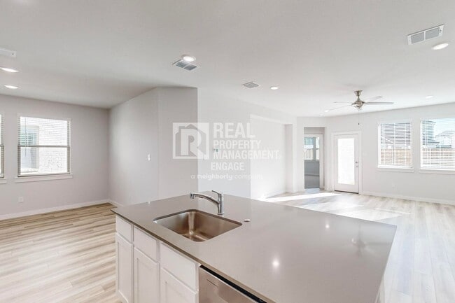 Building Photo - Gorgeous 4 Bedroom Home Available for Rent in McKinney!