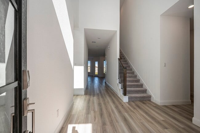 Building Photo - 3210 Blue Grama Bnd