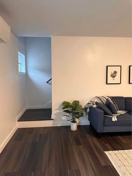 Building Photo - 114 Lebanon Rd