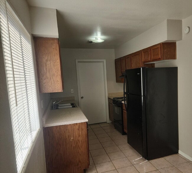 Building Photo - Prime Mesa Location – Comfort, Convenience & Value!