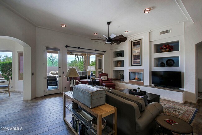 Building Photo - 6879 E Amber Sun Dr