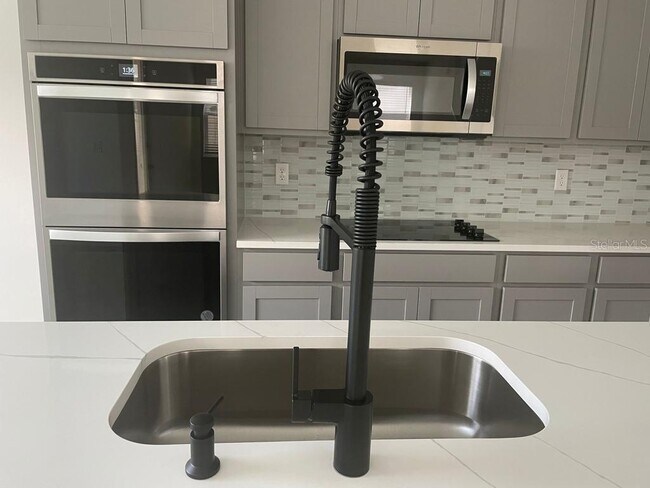 Building Photo - 5374 Lake Virginia St