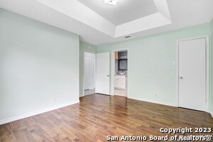 Building Photo - 5531 Ivanhoe St