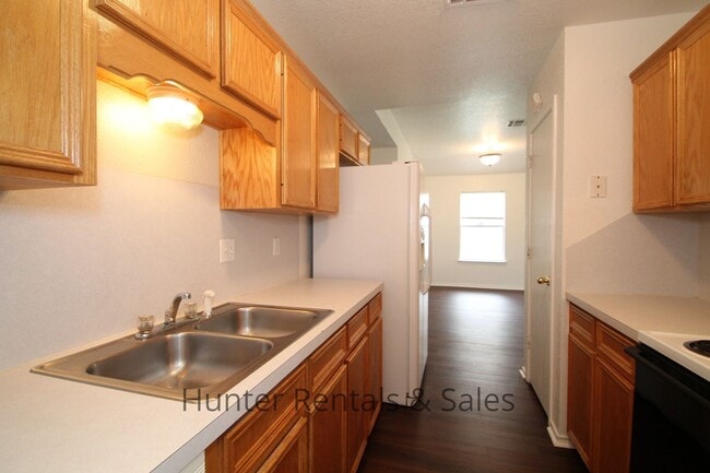 Building Photo - Holy Toledo!