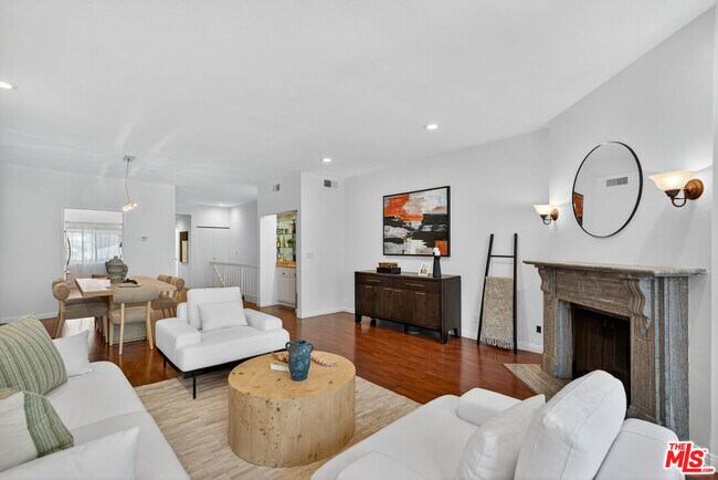 Building Photo - 1920 Pandora Ave