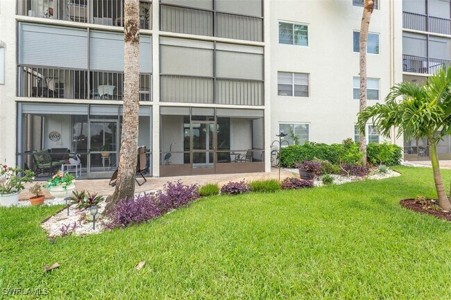Building Photo - 4372 27th Ct SW