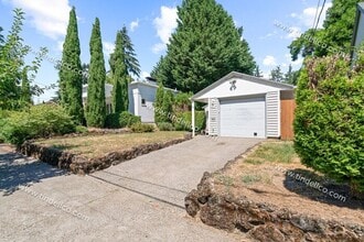 Building Photo - Charming 2-Bedroom Home in Desirable Woodstock Area – Pet Friendly!