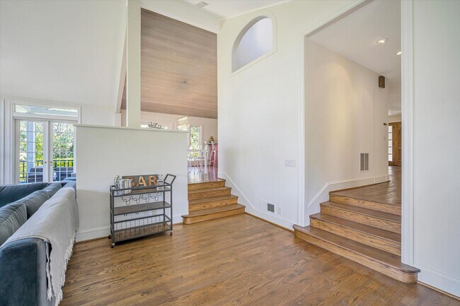 Building Photo - Welcome to Your Luxurious Napa Valley Retr...