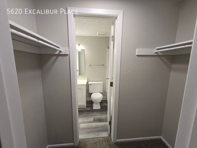 Building Photo - 5620 Excalibur Pl