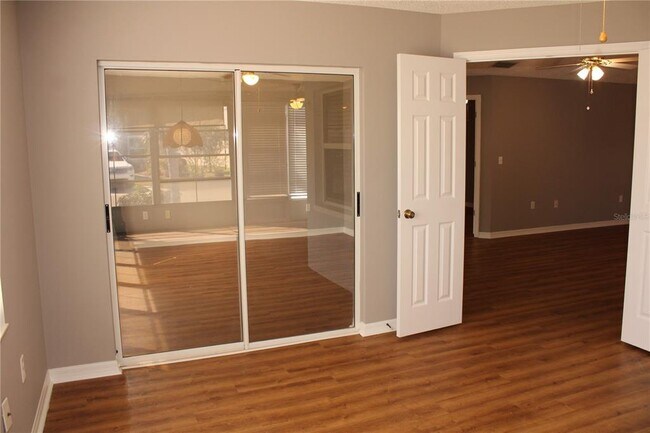 Building Photo - 1507 Lantana Ct