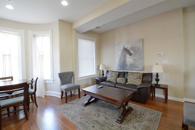 Building Photo - 118 3rd St SE