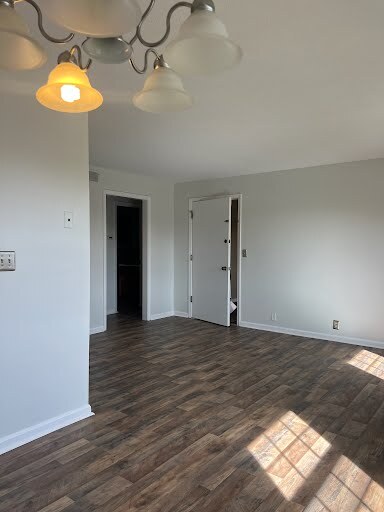 Building Photo - 9345 Taylorsville Rd