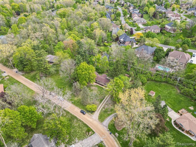 Building Photo - 7580 Thornwood St