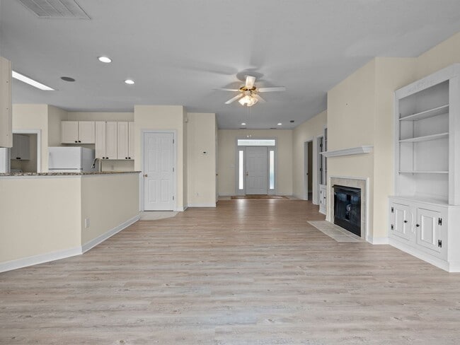 Building Photo - Efficient Brandywine home Available now