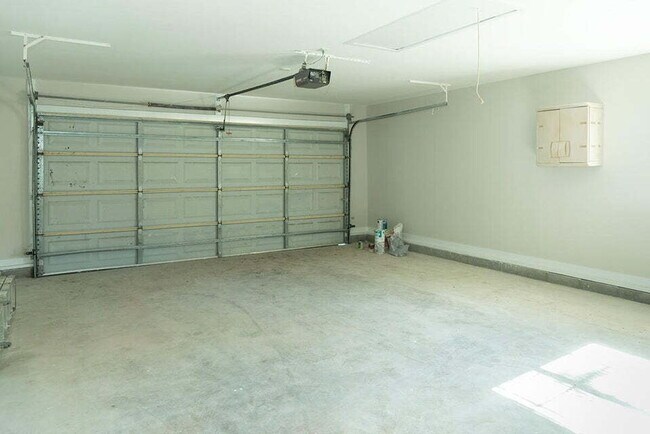 Building Photo - Coastal Charm Awaits: Cozy 3-Bedroom Home in Fort Walton Beach!