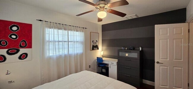 Building Photo - 2115 Alvarado Ln