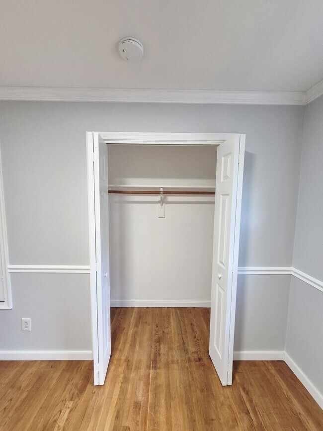 Building Photo - 2402 Fon Du Lac Rd