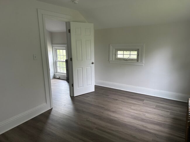 Building Photo - 3896 Drexel Ave
