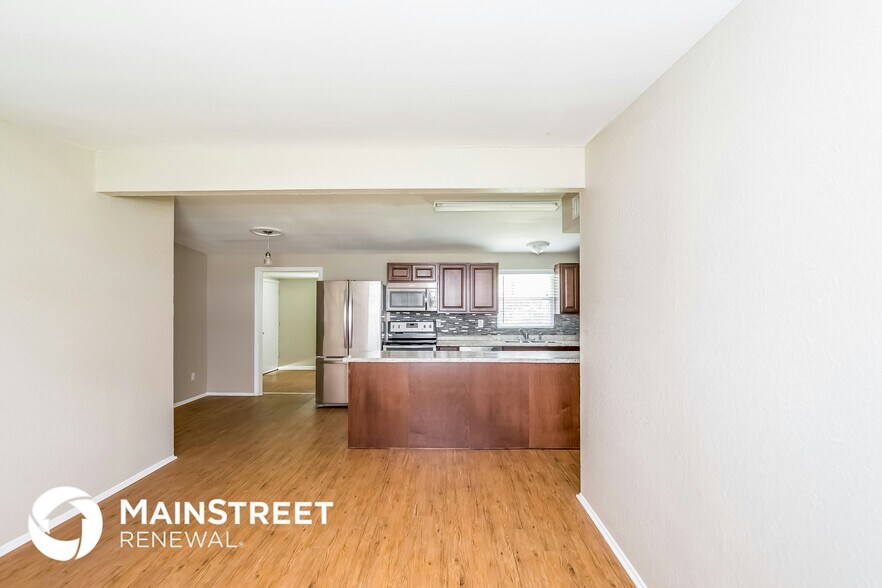 Building Photo - 1038 Pheasant Dr