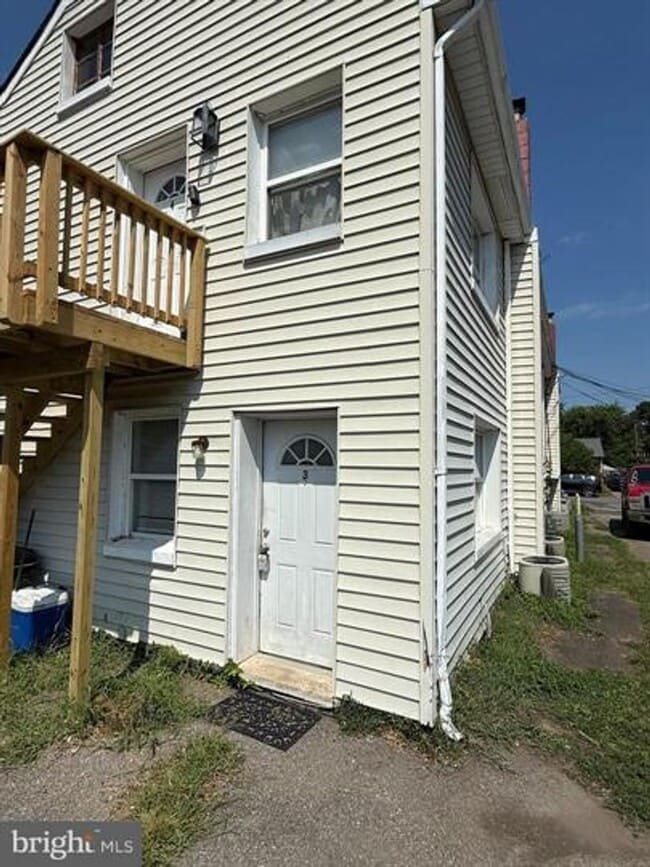 Building Photo - Stuart Street Apartments