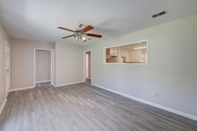 Building Photo - 213 El Ogden Dr