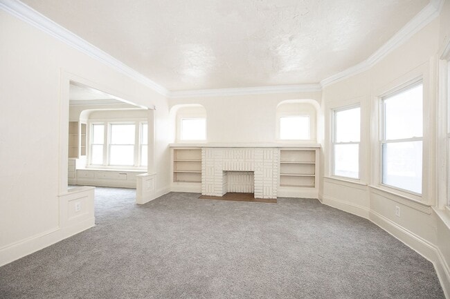 Building Photo - 3331 E 140th St