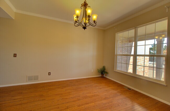 Building Photo - 9202 Royal Melbourne Cir