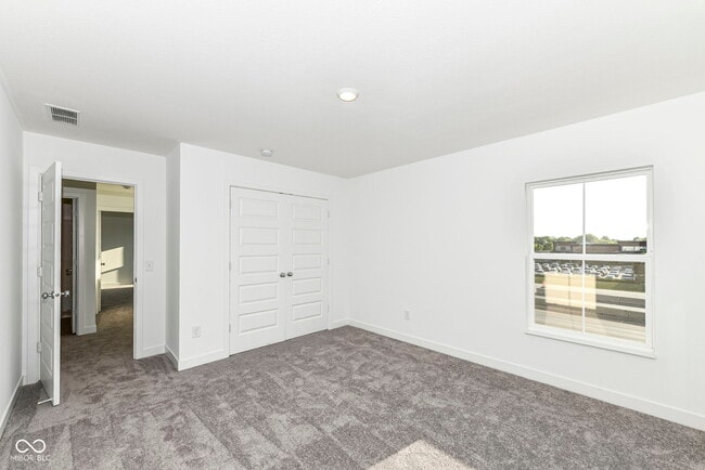 Building Photo - 9312 Clarendon Dr
