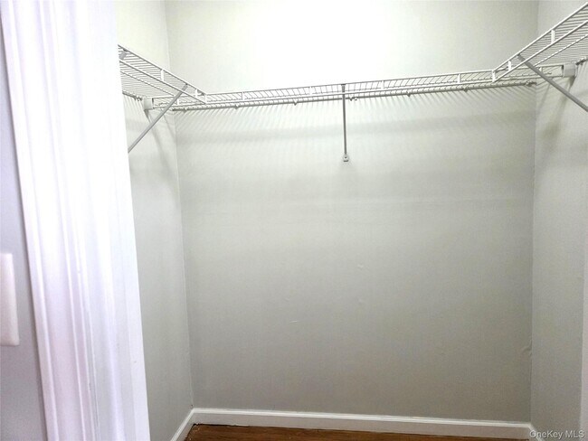 Building Photo - 18 Pavilion Ridge Way