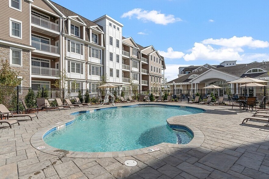 Building Photo - 320 Middlesex Ave