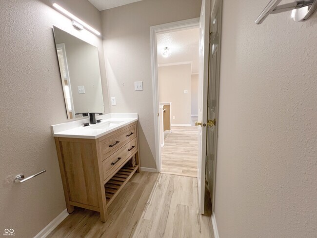 Building Photo - 14243 Holly Berry Cir