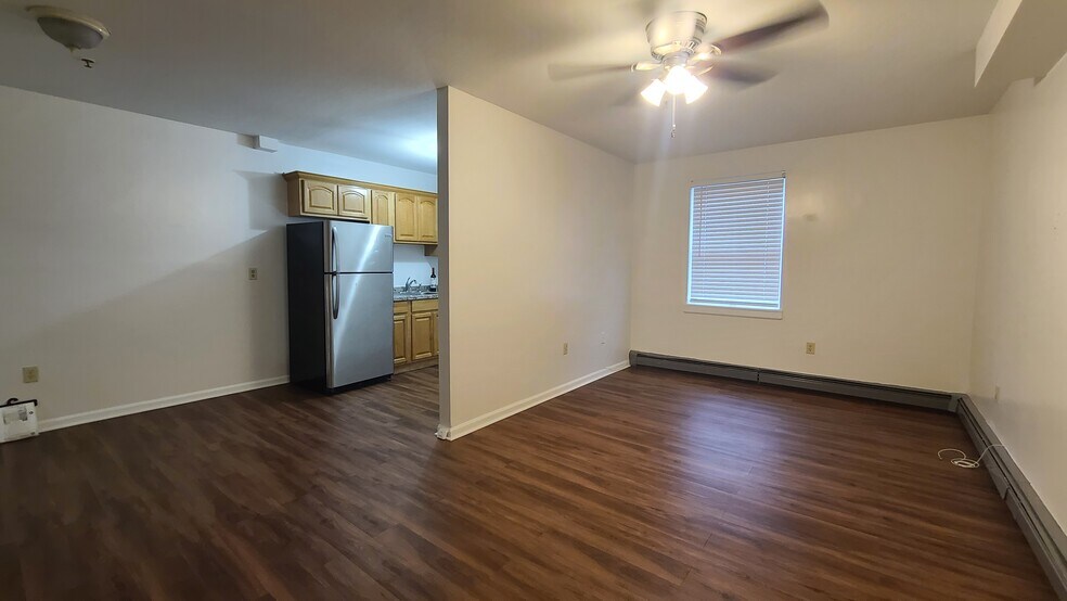 Building Photo - 134 71st St