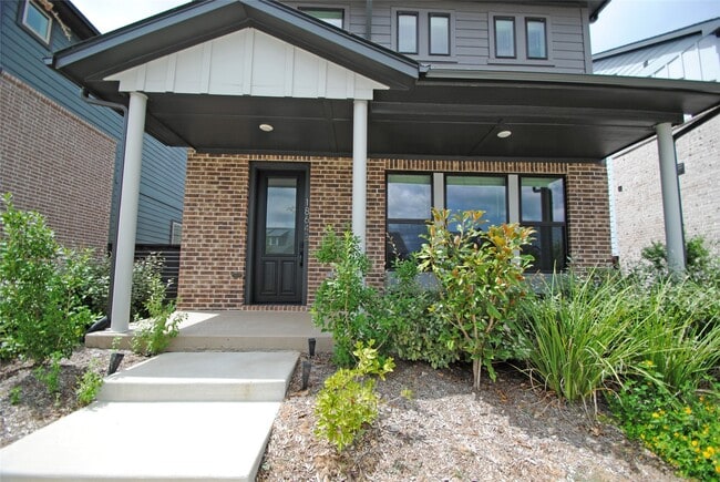 Building Photo - 18643 Parkland Row Dr