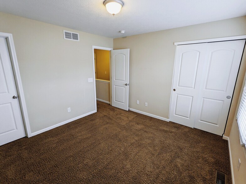 Building Photo - 1415 Bloomington Blvd