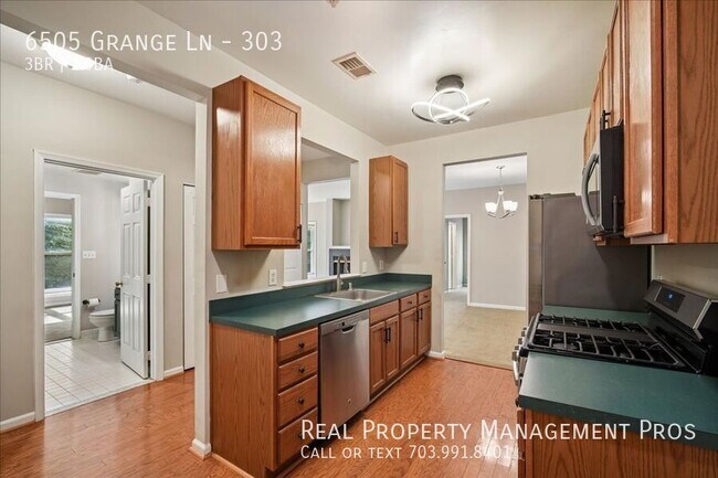 Building Photo - 6505 Grange Ln
