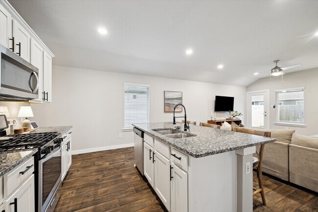 Building Photo - 9833 Gln Brk Ln