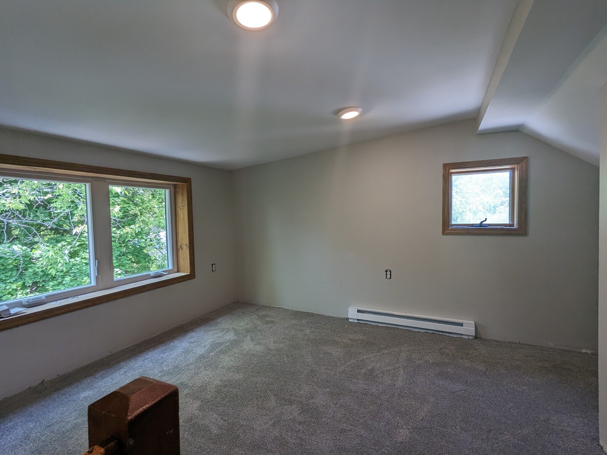 Building Photo - 219 Oak St