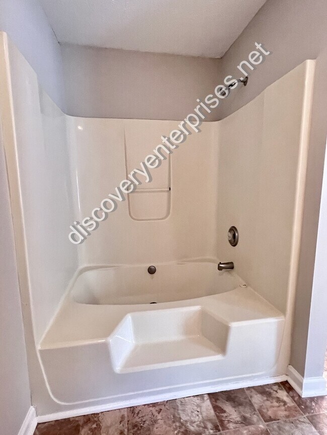 Building Photo - 1561 Norman Crossing