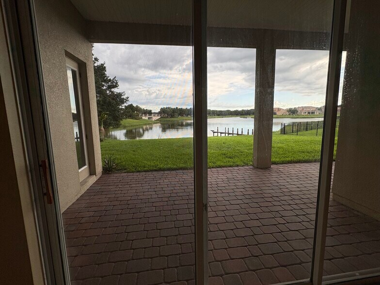 Building Photo - 3700 Paradiso Cir