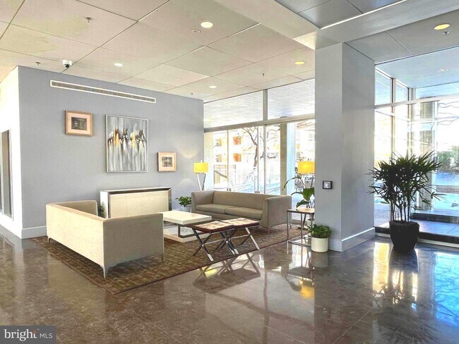 Building Photo - 800 4th St SW