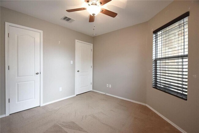 Building Photo - 17429 Bridgefarmer Blvd