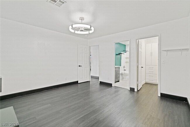 Building Photo - 749 Salt Flats Cir