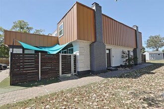 Building Photo - 4804 W Wind Trail