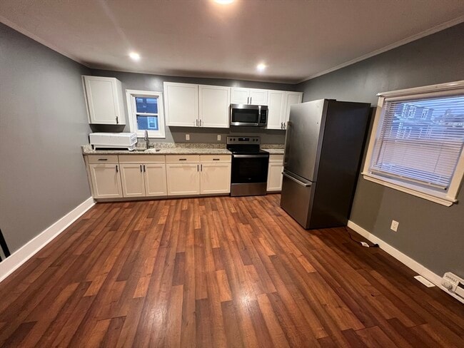 Building Photo - 96 Washington St