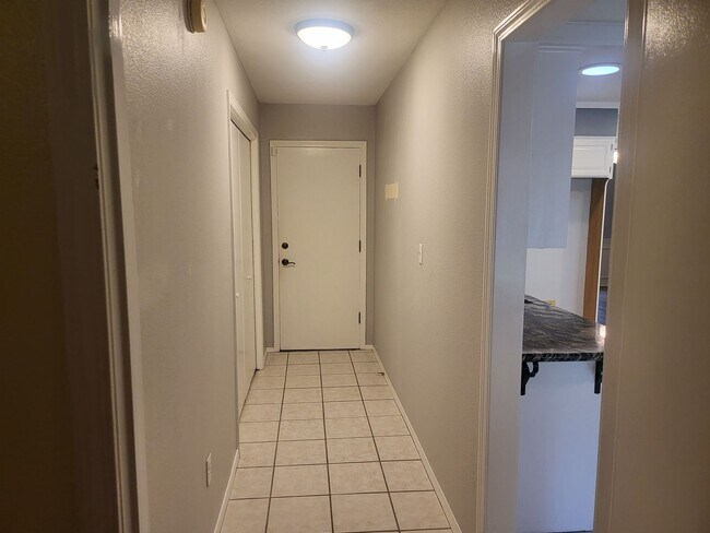 Building Photo - 3 Bed 2 Bath, Bixby Schools