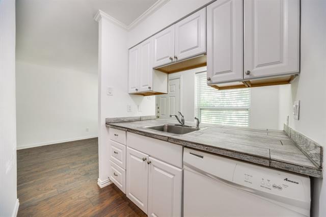 Building Photo - 5508 Tremont St